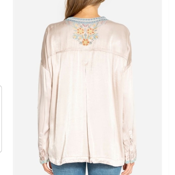 REANNE SATIN BLOUSE - Picture 4 of 8